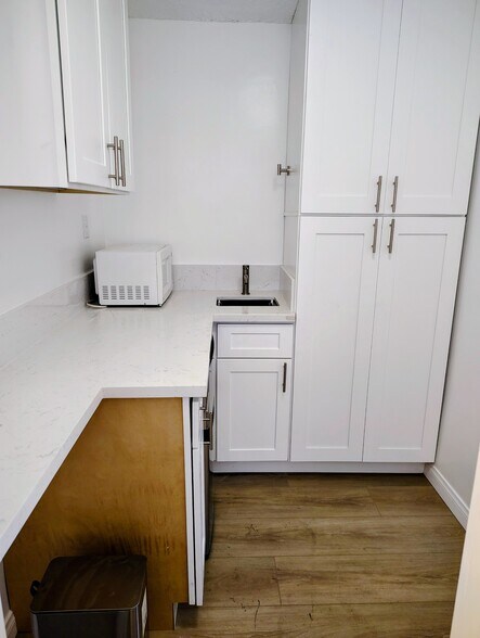 More Photos Of 1217 S Orange Grove Ave, Los Angeles Apartments For Sale