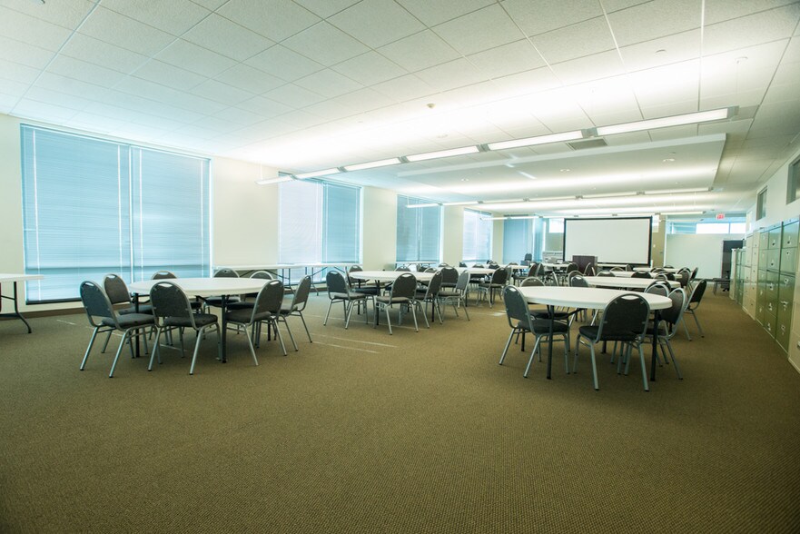 More Photos Of 8490 Progress Dr, Frederick Office For Lease