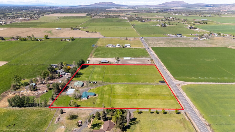 More Photos Of 9101 NW 31st St, Terrebonne Specialty For Sale