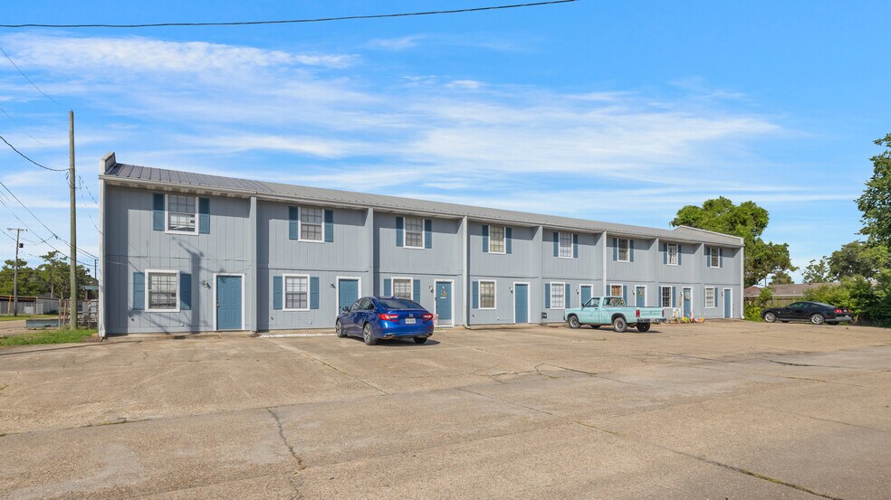 Primary Photo Of 1500 Norman Bauer Dr, Franklin Multifamily For Sale