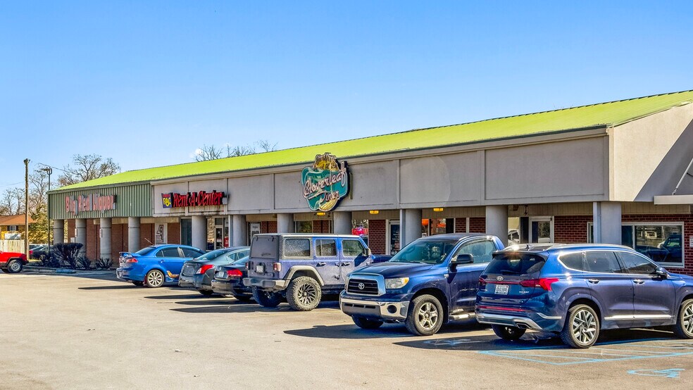 More Photos Of 4023-4025 W 3rd St, Bloomington Storefront For Sale