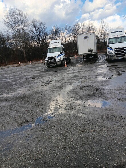 More Photos Of 1635 New Stanton Ruffsdale Rd, Hunker Parking Lot For Sale