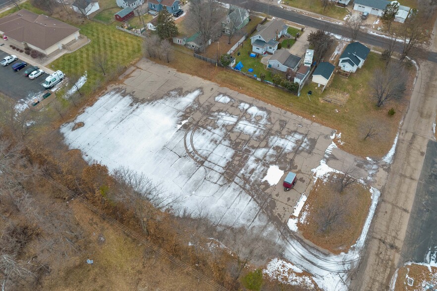 More Photos Of 2925 Welsby Ave, Stevens Point Warehouse For Lease