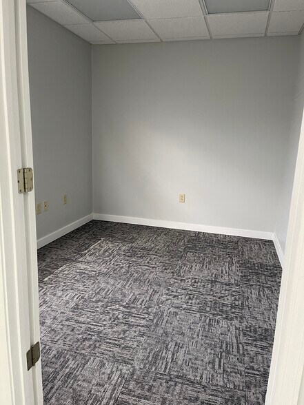 More Photos Of 160 Cleveland St, Elyria Office For Sale