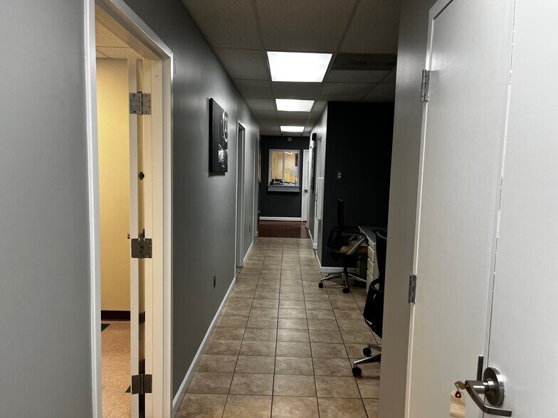 More Photos Of 9506 Harford Rd, Parkville Medical For Lease