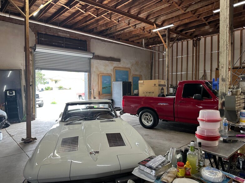 More Photos Of 18 S Alvin Ailey St, Rogers Freestanding For Sale