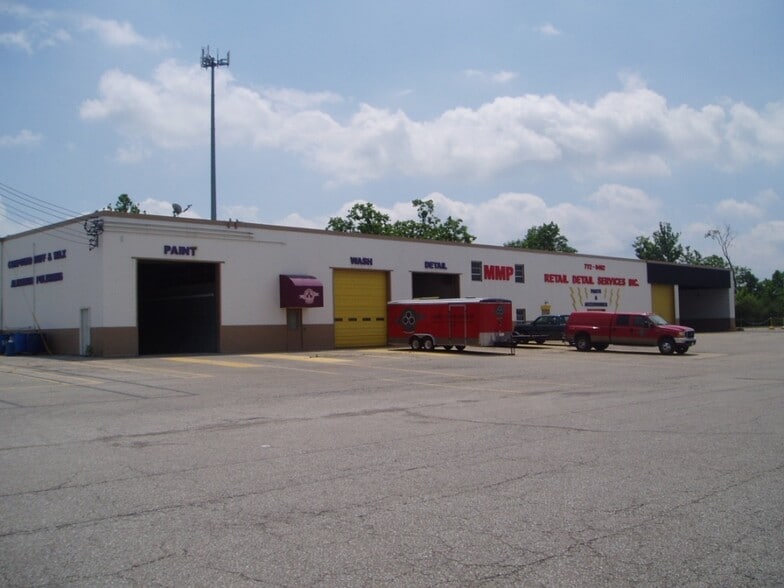 Primary Photo Of 6380 Centre Park Dr, West Chester Service For Lease