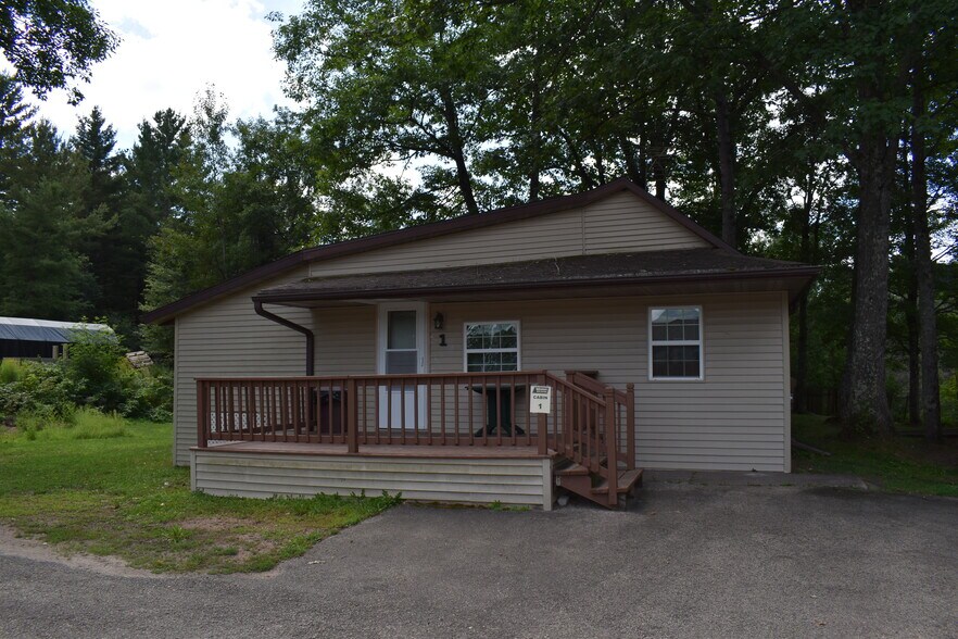 More Photos Of 18398 Waubee Park Ln, Lakewood Hotel For Sale