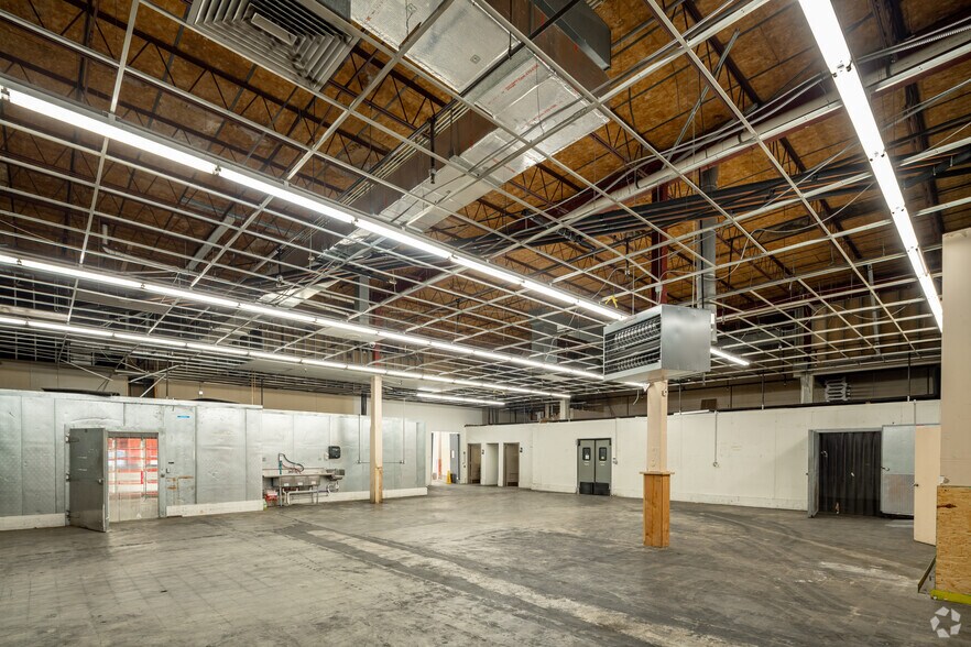 More Photos Of 20425-20427 Plymouth Rd, Detroit Freestanding For Sale