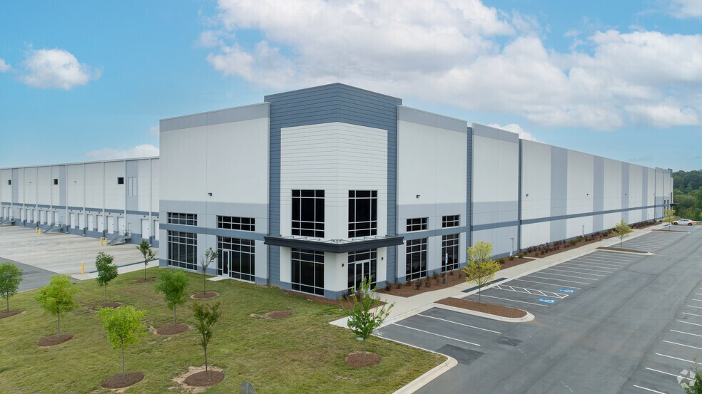 More Photos Of 142 Serviceberry Way, Mooresville Distribution For Lease