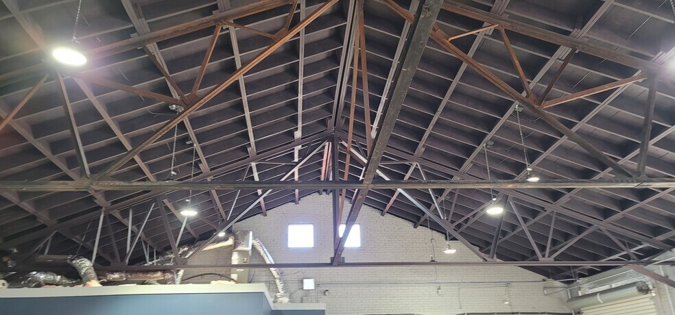 More Photos Of 85 W Broad St, Fairburn Freestanding For Sale