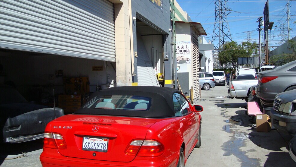 More Photos Of 18812 Parthenia St, Northridge Auto Repair For Sale