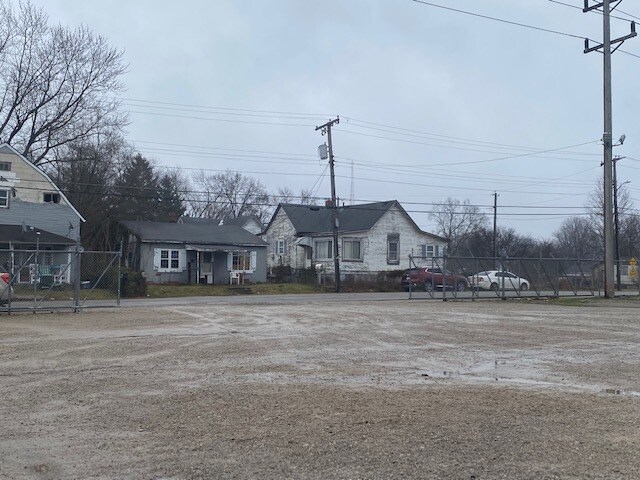 More Photos Of 703 W 13th St, Muncie Warehouse For Sale
