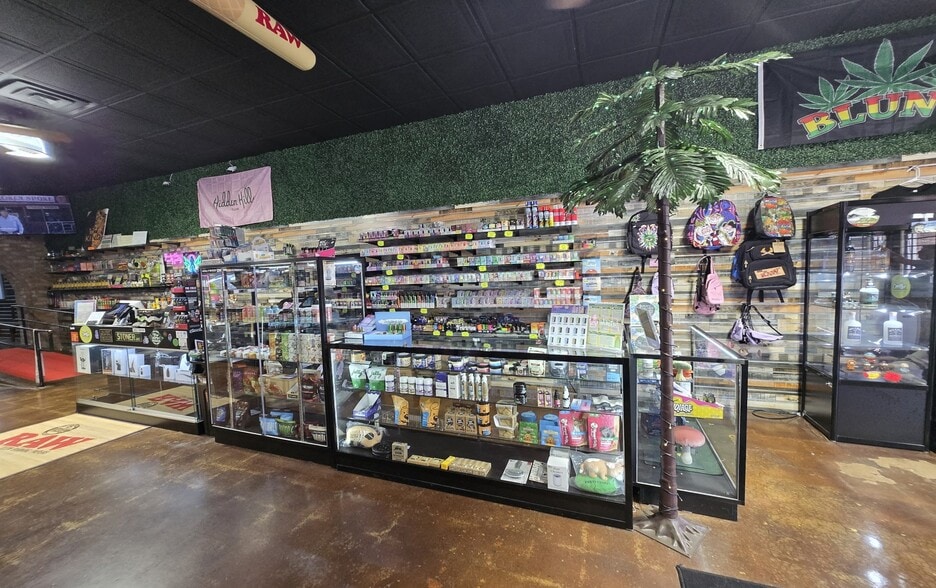 More Photos Of 104 N Ballard Ave, Wylie Storefront For Sale