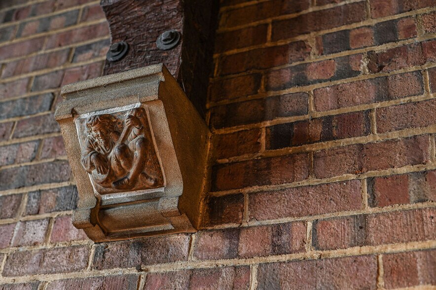 More Photos Of 1272 SW Fillmore St, Topeka Hospitality For Sale