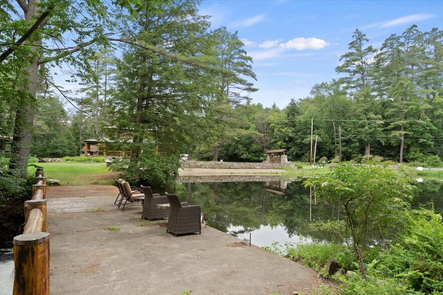 More Photos Of 746 Howe Rd, Lake Luzerne Hotel For Sale