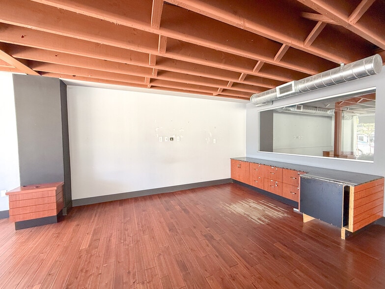 More Photos Of 10931 W Pico Blvd, Los Angeles Storefront Retail Office For Sale