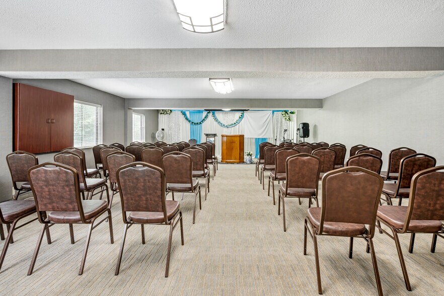 More Photos Of 1899 Winderly Ln, Pickerington Hotel For Sale