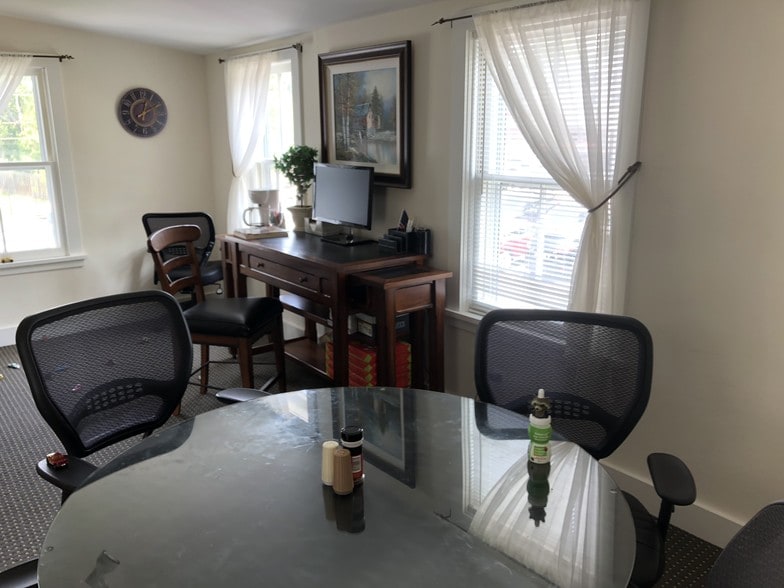 More Photos Of 12 Lower Center St, Clinton Office For Lease