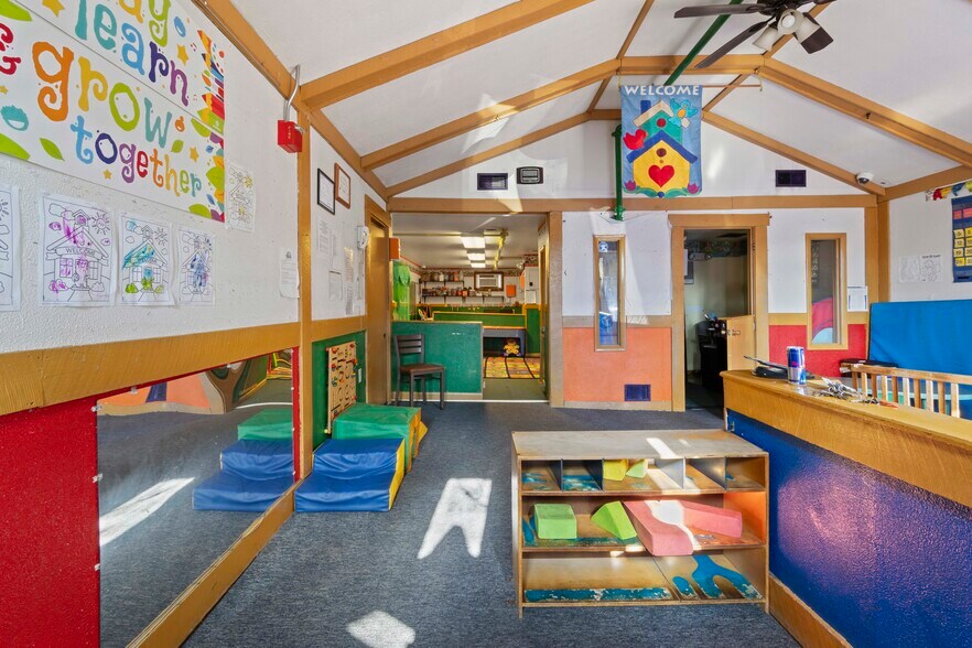 More Photos Of 705 E Warrington Ave, Pittsburgh Office Residential For Sale