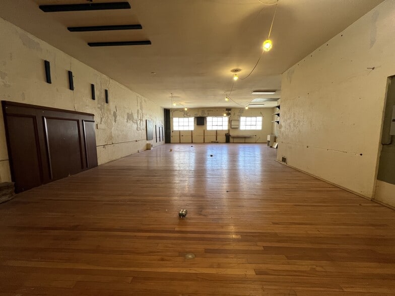 More Photos Of 1708 Logan St, Cincinnati Apartments For Lease