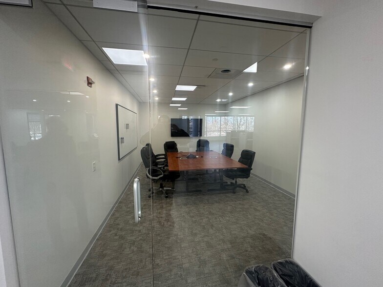 More Photos Of 90 Matawan Rd, Matawan Office For Lease