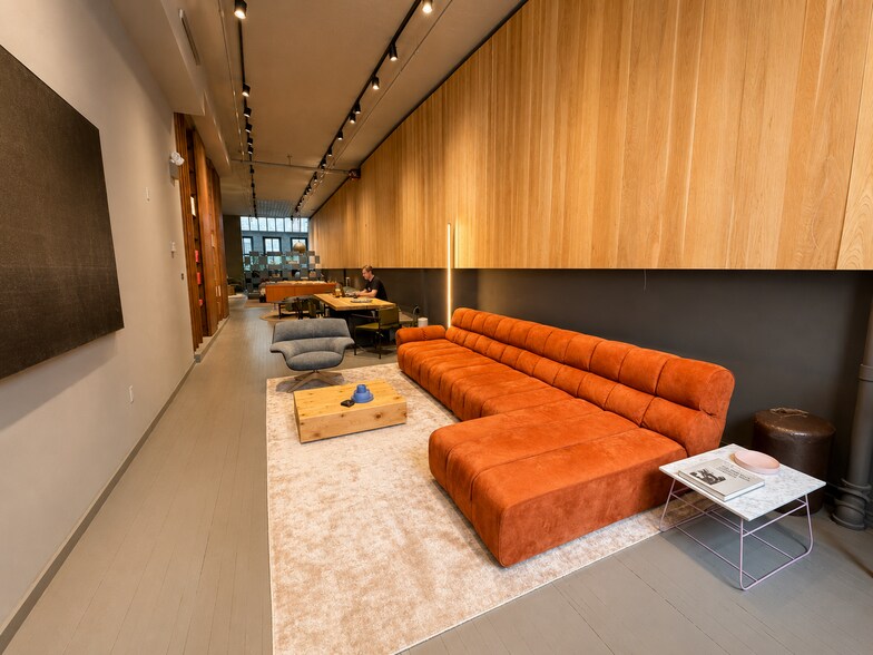 More Photos Of 60 Grand St, New York Apartments For Lease
