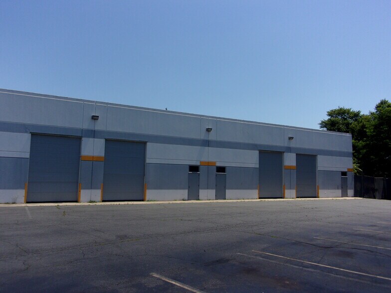 More Photos Of 8197 Euclid Ct, Manassas Park Warehouse For Lease