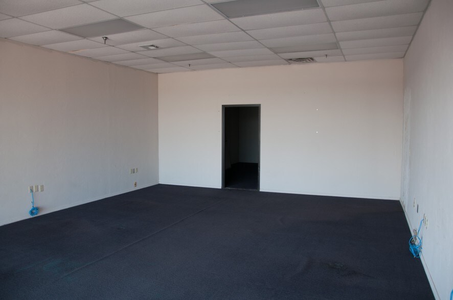 More Photos Of 2221-2555 Ponderosa Dr, Chickasha Unknown For Lease