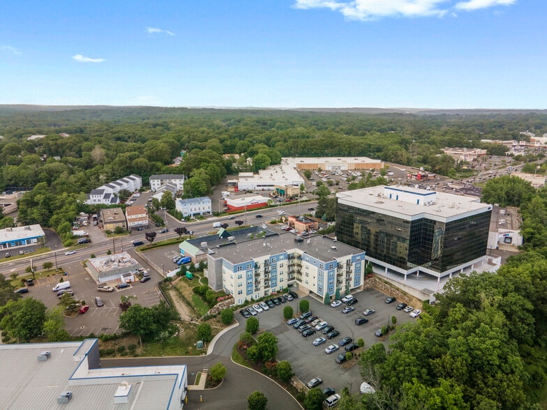 More Photos Of 587 Connecticut Ave, Norwalk Apartments For Sale