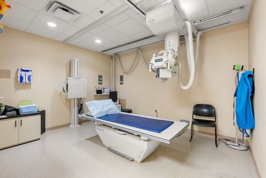 More Photos Of 4-6 West St, West Hatfield Medical For Sale