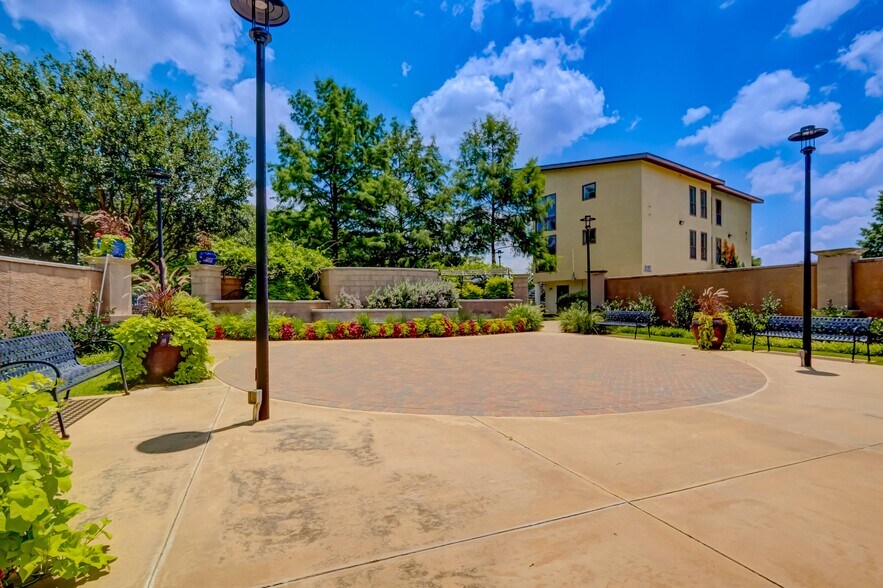 More Photos Of 251 Town Center Ln, Keller Apartments For Lease