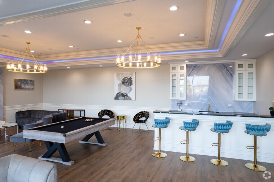 More Photos Of 9600 Franklin, Franklin Park Apartments For Lease