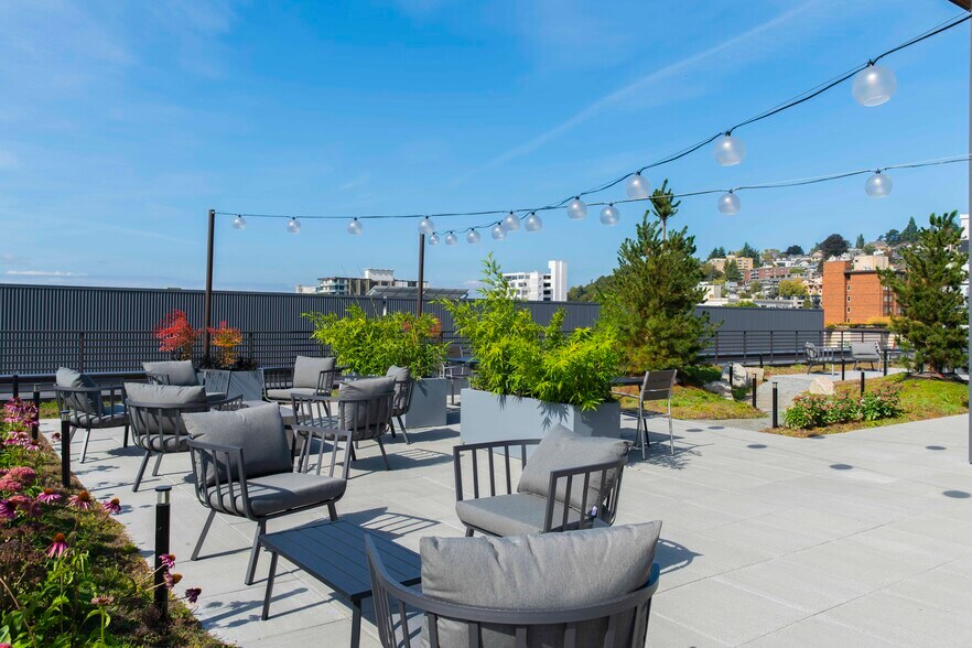 More Photos Of 417 2nd Ave W, Seattle Apartments For Lease