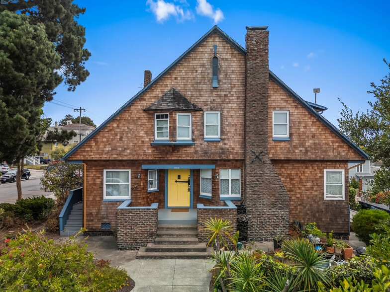 Primary Photo Of 2000 Clinton Ave, Alameda Apartments For Sale