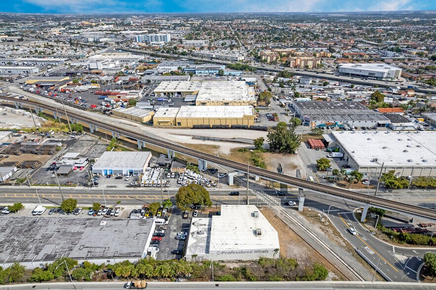 More Photos Of 6850 NW 74th St, Medley Warehouse For Sale