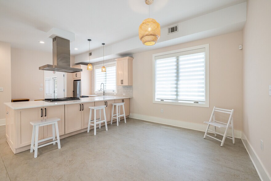 More Photos Of 1651 Pryor Rd SW, Atlanta Loft Creative Space For Sale