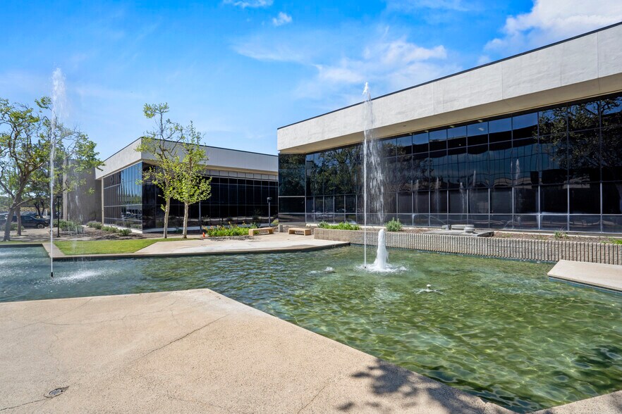 More Photos Of 23421 S Pointe Dr, Laguna Hills Unknown For Lease