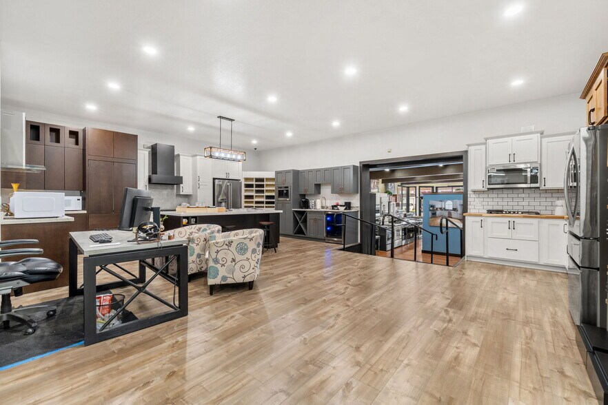 More Photos Of 341 Harris St, Eureka Storefront For Sale