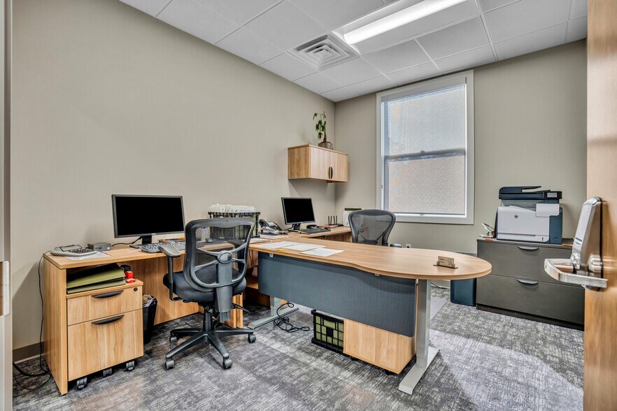 More Photos Of 321 Hartz Ave, Danville General Retail For Sale