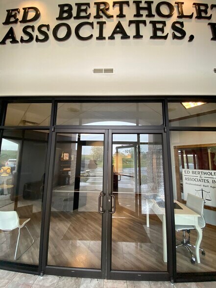 More Photos Of 2801 Bertholet Blvd, Valparaiso Office For Sale