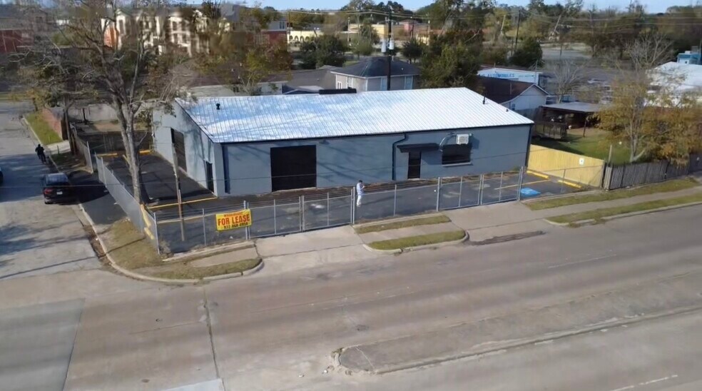 More Photos Of 6251 Griggs Rd, Houston Warehouse For Sale