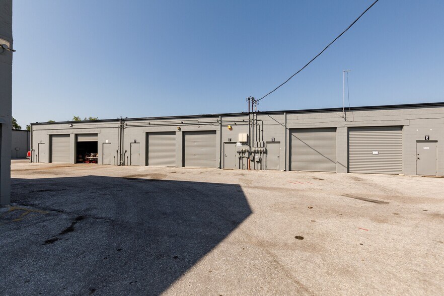 More Photos Of 6240 39th St N, Pinellas Park Unknown For Lease