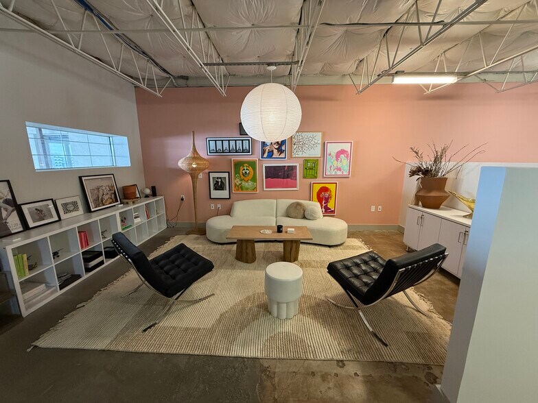 More Photos Of 4649 Insurance Ln, Dallas Loft Creative Space For Lease