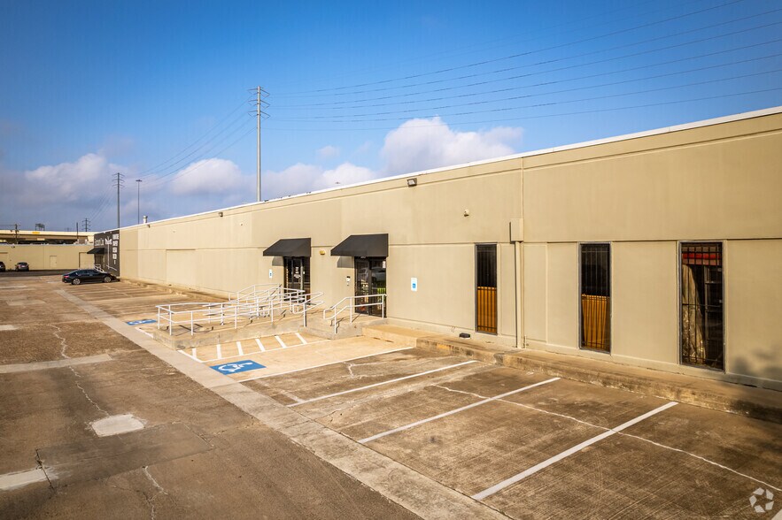 More Photos Of 9000 Hempstead Rd, Houston Unknown For Sale