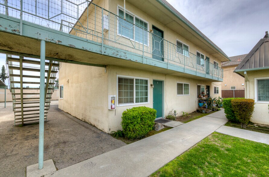 More Photos Of 1228 Jefferson Ave, Clovis Apartments For Sale