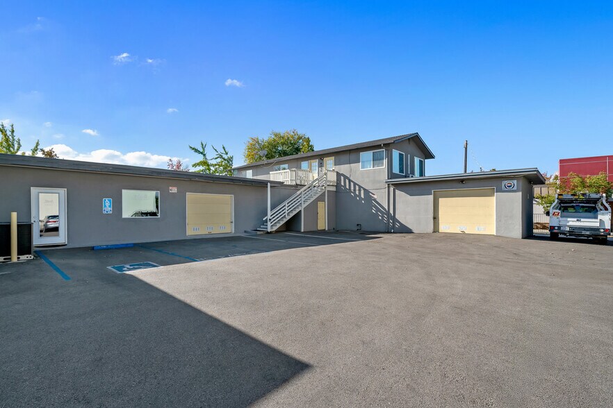 More Photos Of 8040 El Camino Real, Atascadero Daycare Center For Lease