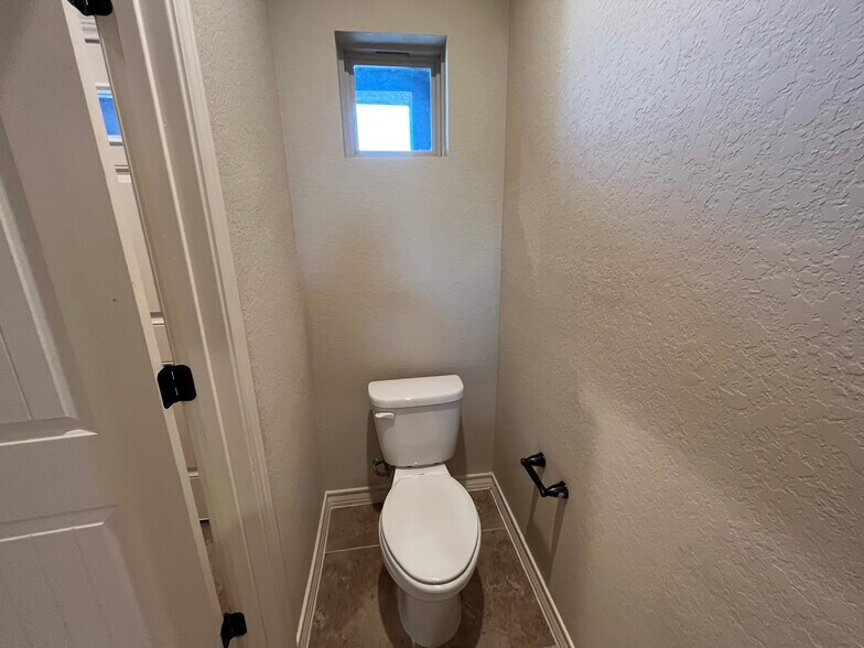 More Photos Of 13903 Annas Way, San Antonio Apartments For Sale