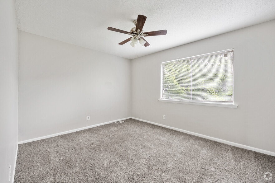 More Photos Of 107 Sterling Ct NW, Center Point Apartments For Sale
