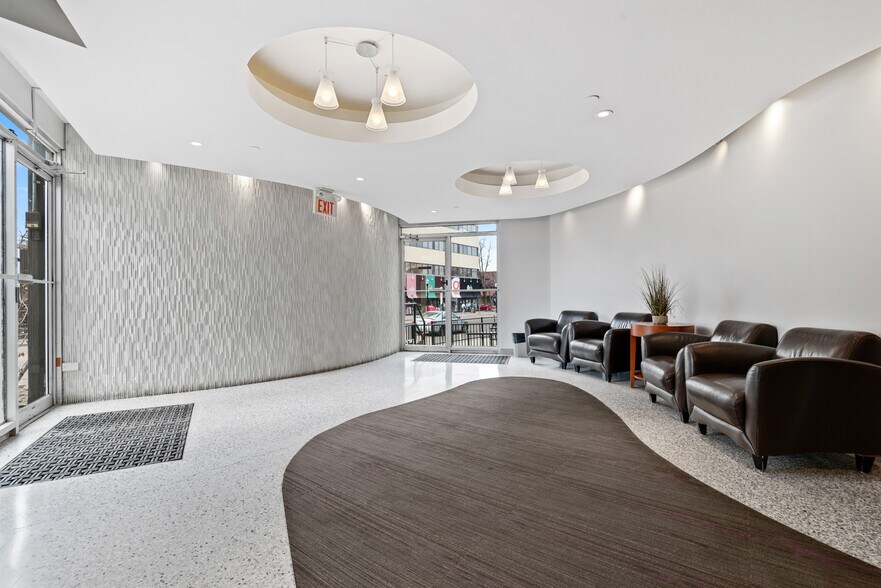 More Photos Of 10235 124th St, Edmonton Medical For Lease